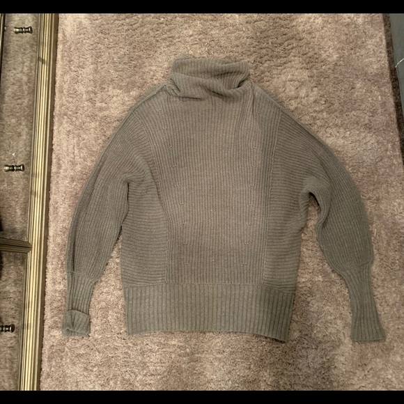 Bundle of 3 sweaters - Picture 1 of 3